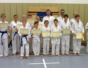 Die Taekwondo Skorpions der TSG Irlich mit erfolgreicher Gürtelprüfung.