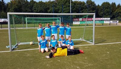 Die Mannschaft der D-Jugend der JSG Niederbieber-Irlich vor ihrem ersten Spiel der Saison 2016/17.